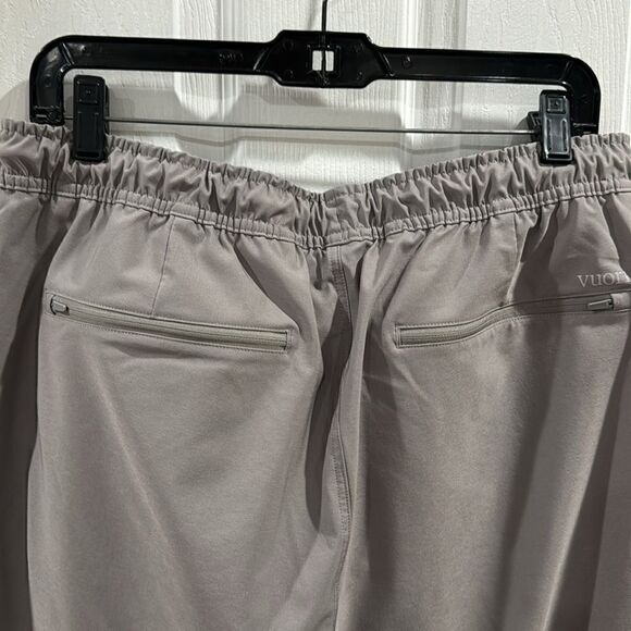 VUORI TRAIN TECH PANTS. SHIITAKE - Picture 6 of 12